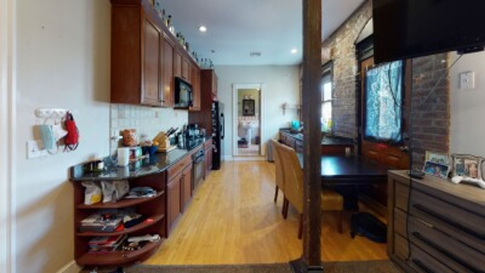 Boston Condo: 1109 Boylston St