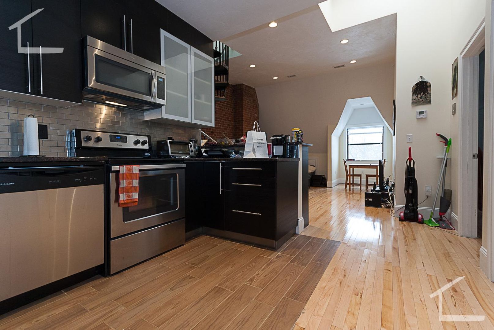 Brookline Condo: 1207 Beacon St