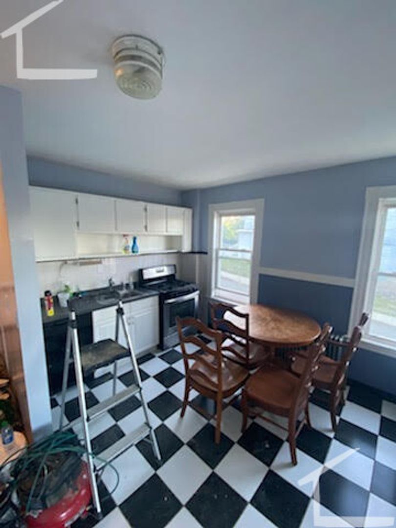 Boston Condo: 225 Parsons St.