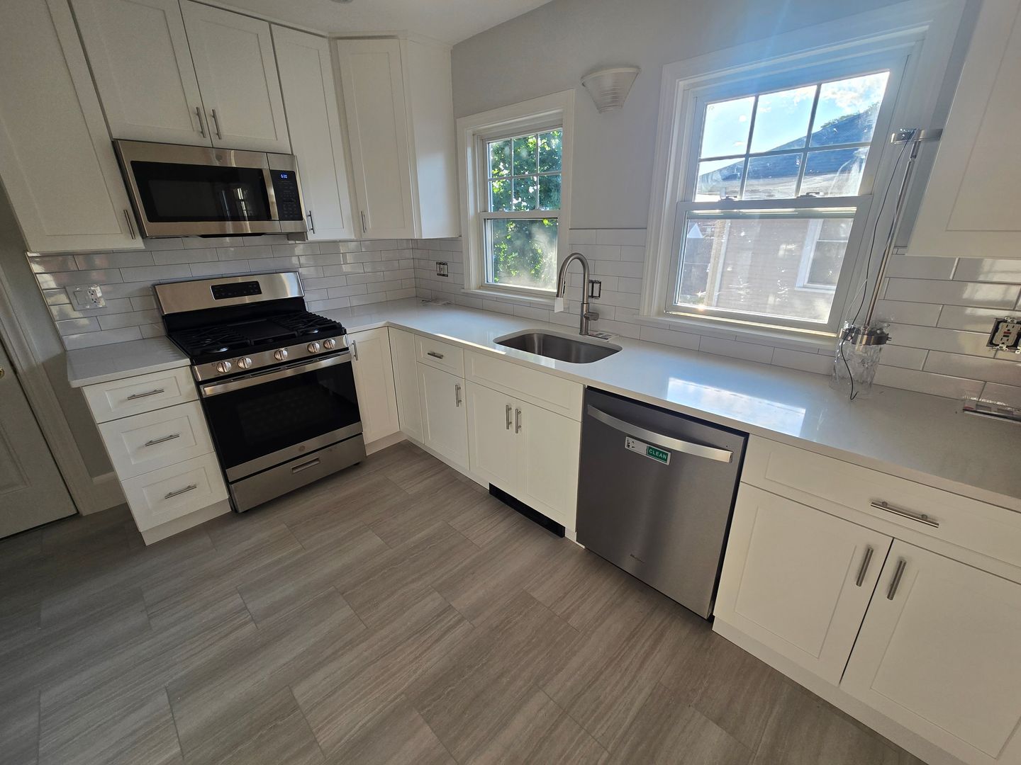 Newton Condo: 21 Milton Ave