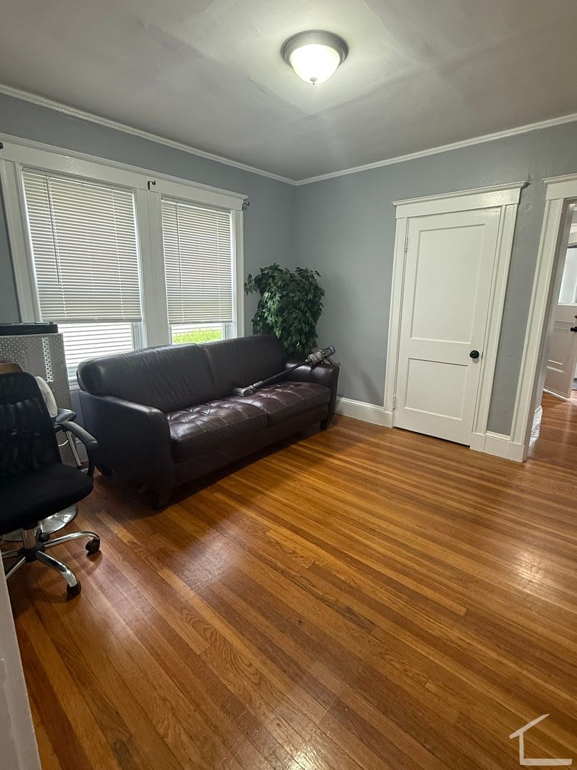 Boston Condo: 43 Matchett St