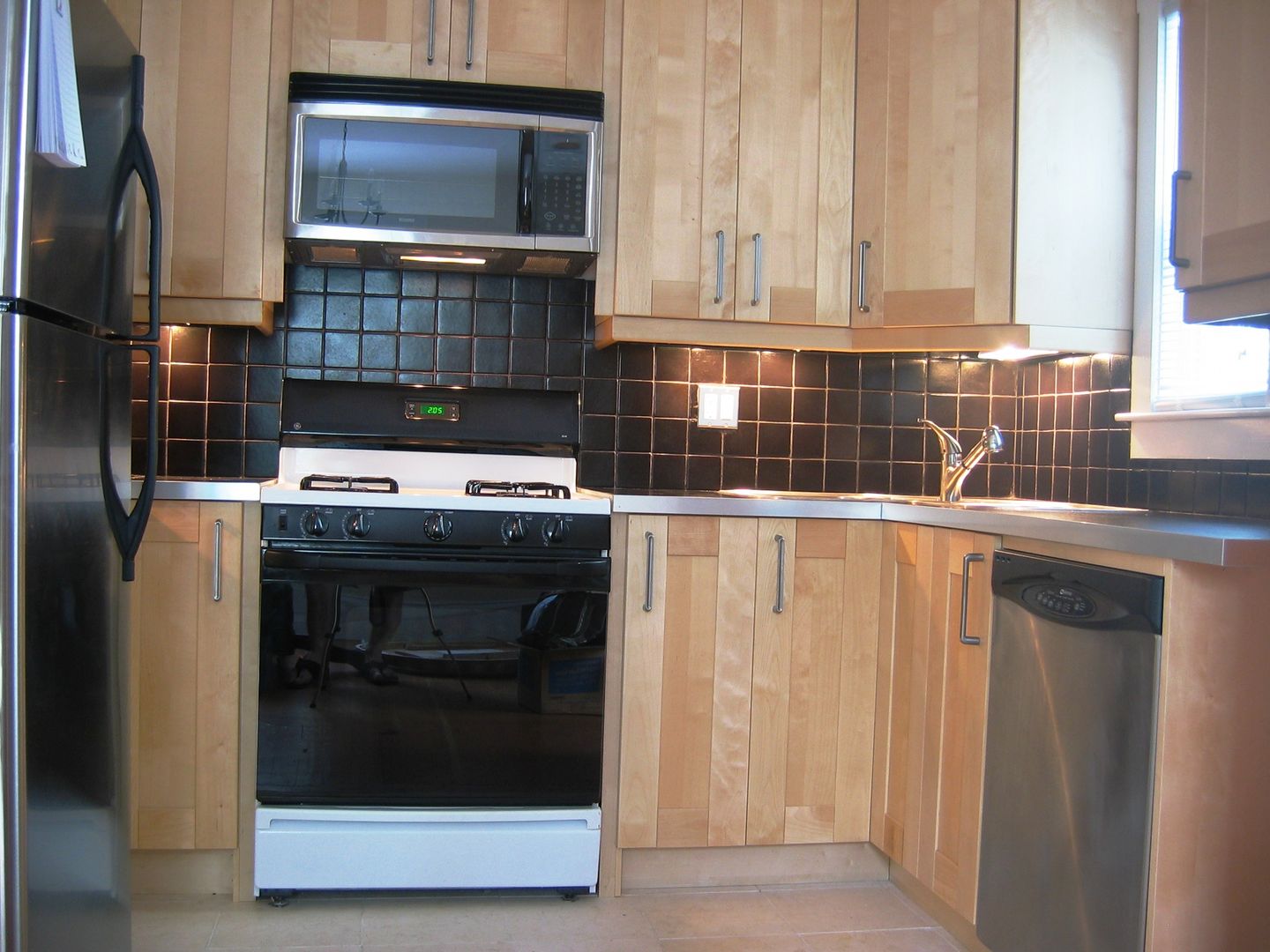 Boston House: 24 Eastburn St