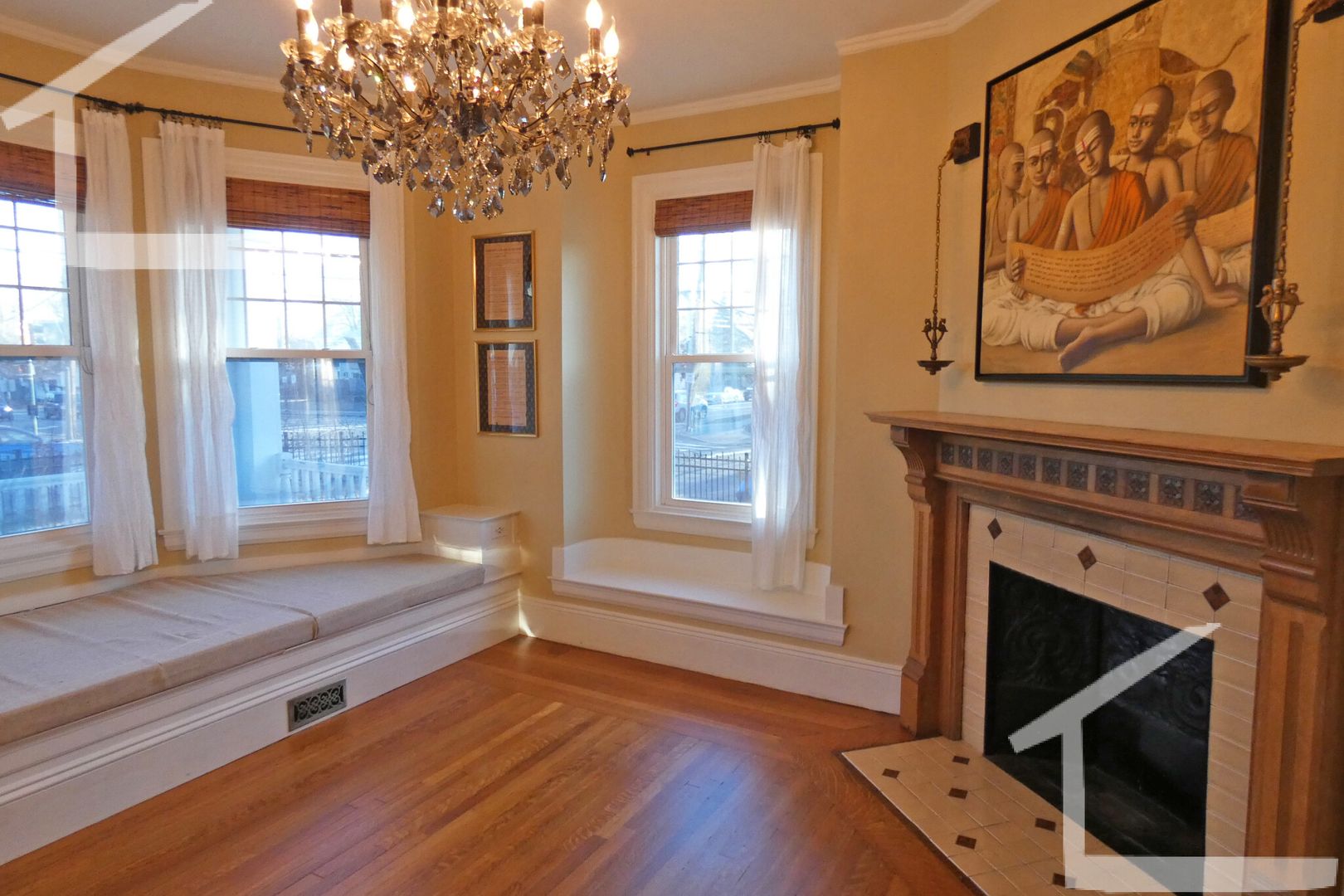Newton Condo: 108 Walnut St.