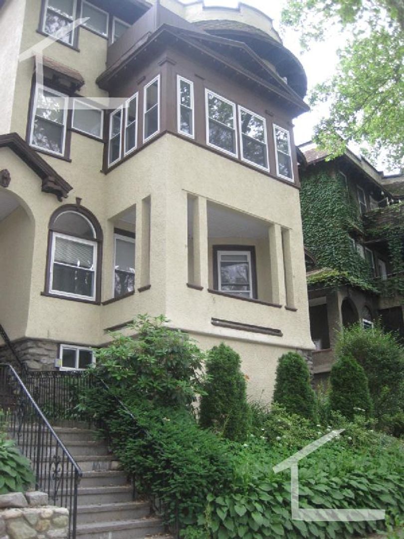 Brookline Condo: 201 Rawson Road