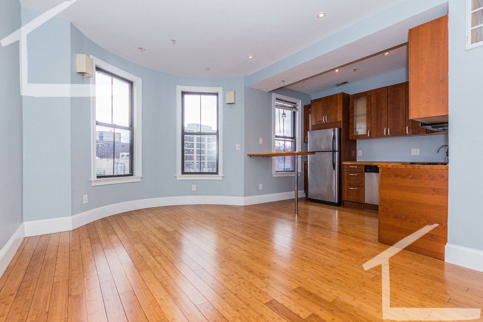 Boston Condo: 4 Cortes St