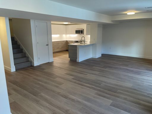 LUXURY 2 BED 2.5 BATH DUPLEX, All New, Laundry in Unit Garage Pool,. NO fee – photo 1