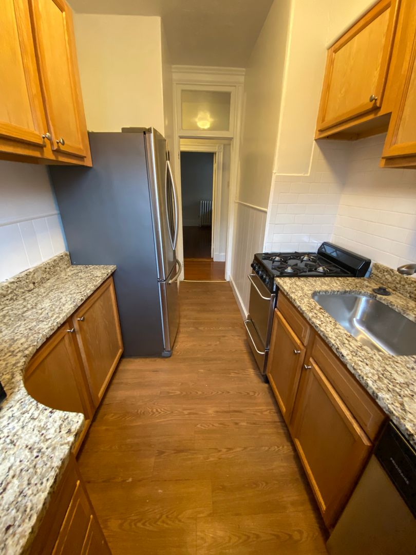 Brookline Condo: 1790 Beacon St