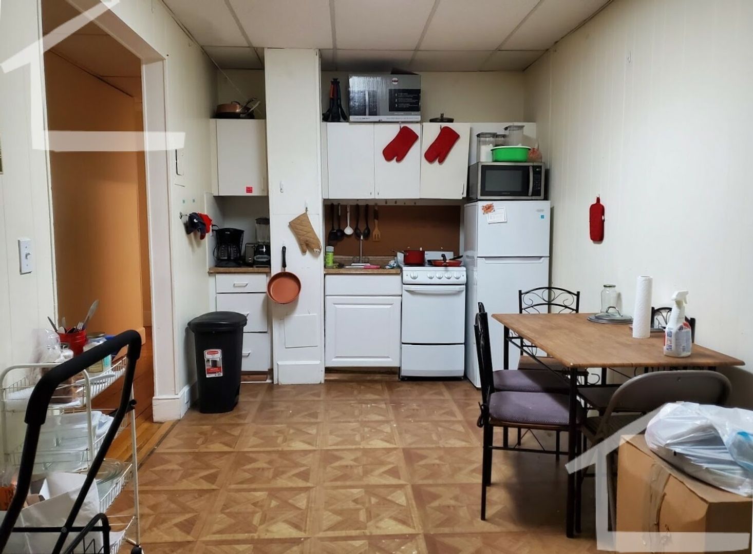 Boston House: 10 Aberdeen St