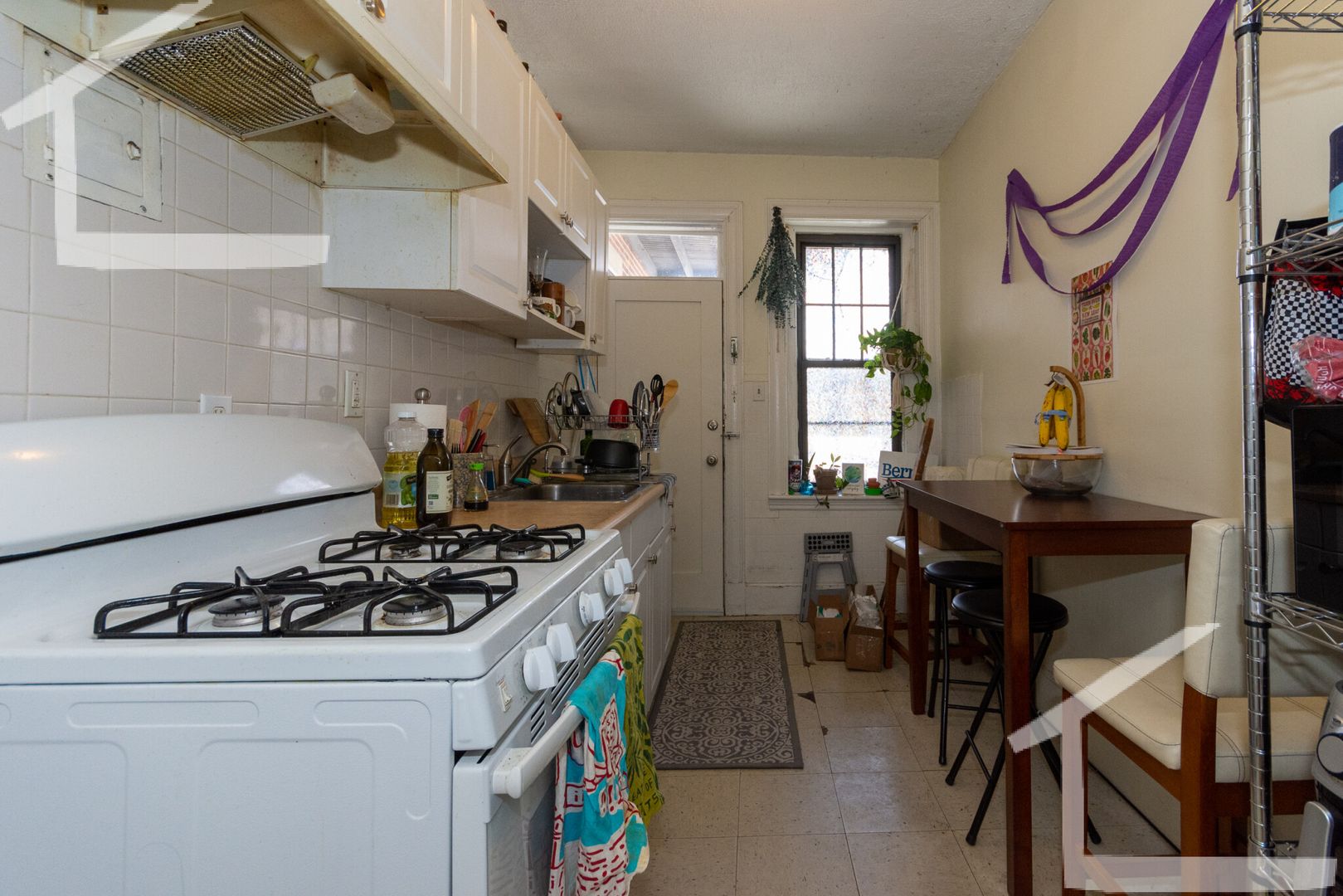 Boston House: 57B Brighton Ave