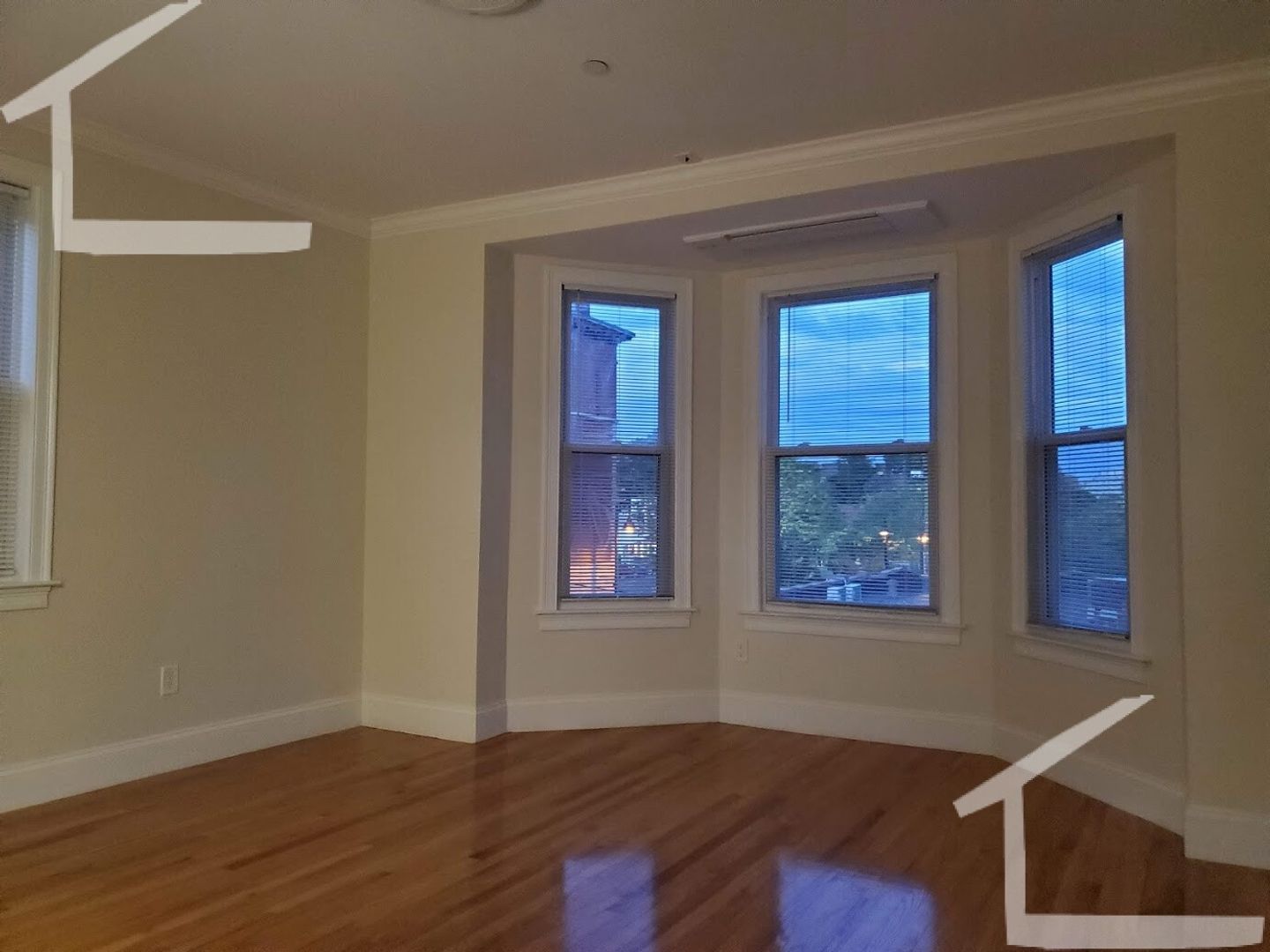 Brookline Condo: 14 Harris St