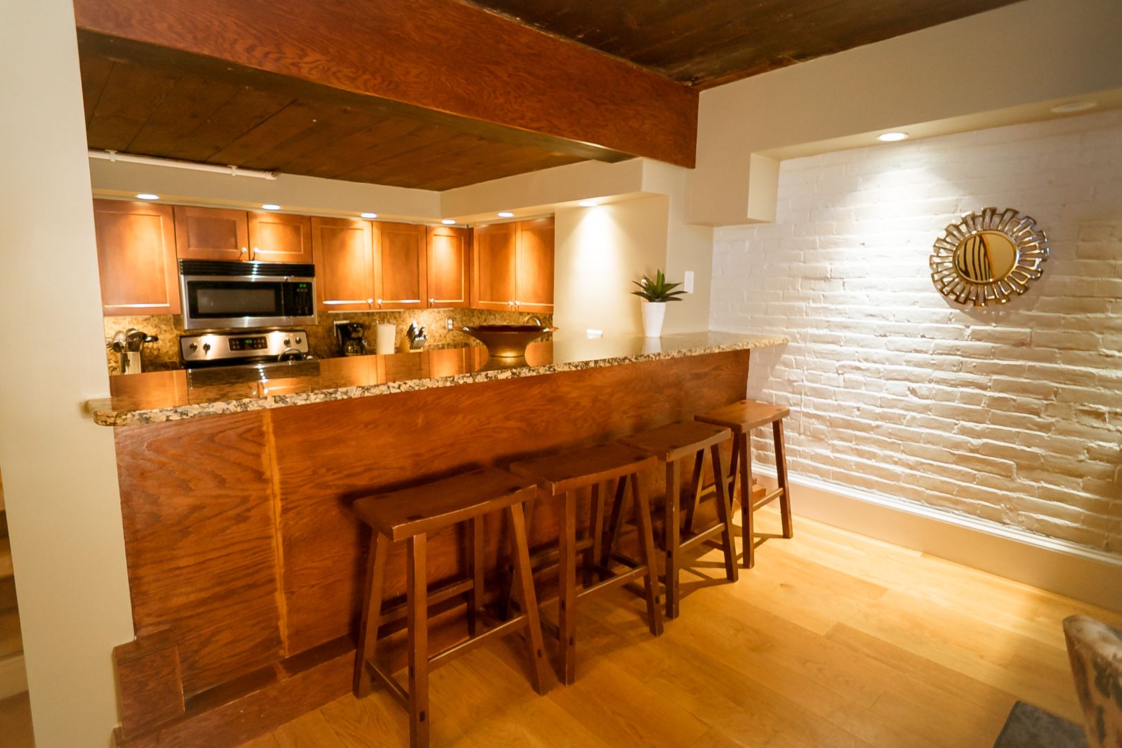 Boston Condo: 113 Beacon St.