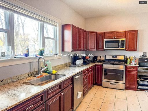 No Brokers Fee, Parking Included, In-Unit Washer and Dryer Large House, Eat-in Kitchen – photo 1