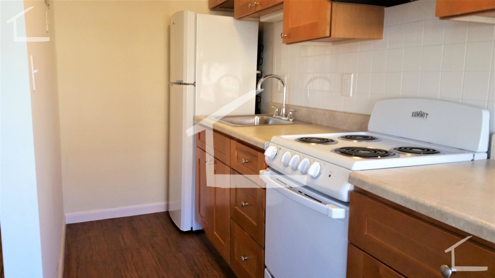 Boston House: 60 Brighton Ave., #109, Boston