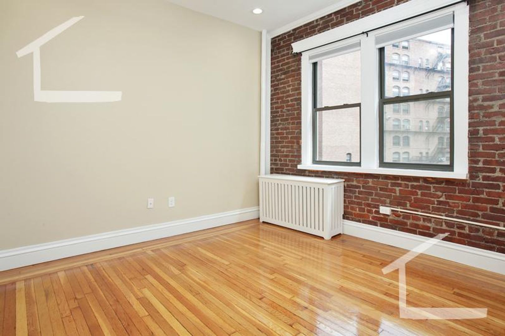 Boston Condo: 60 Charlesgate East