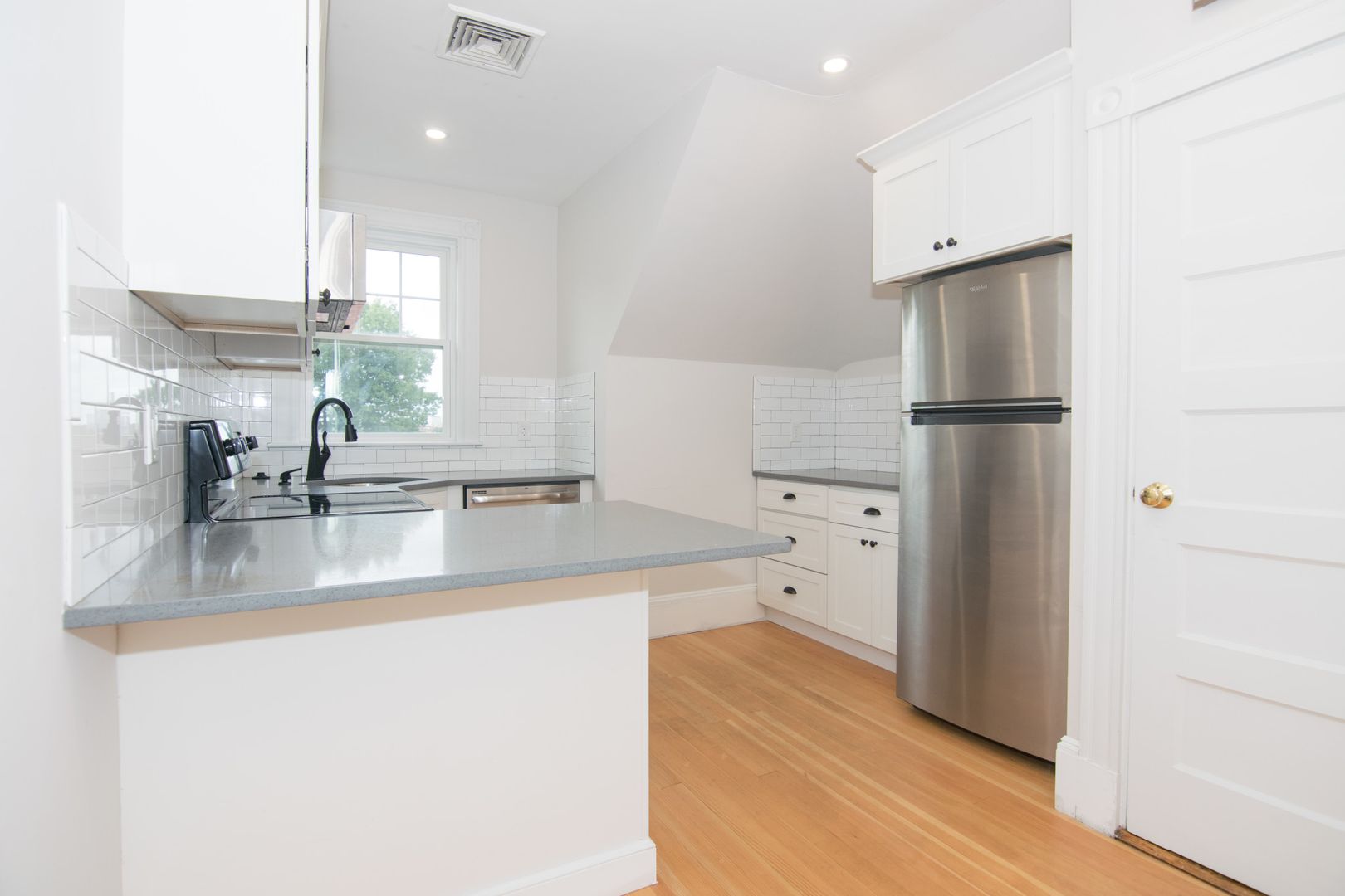 Boston Condo: 77 Ashford St