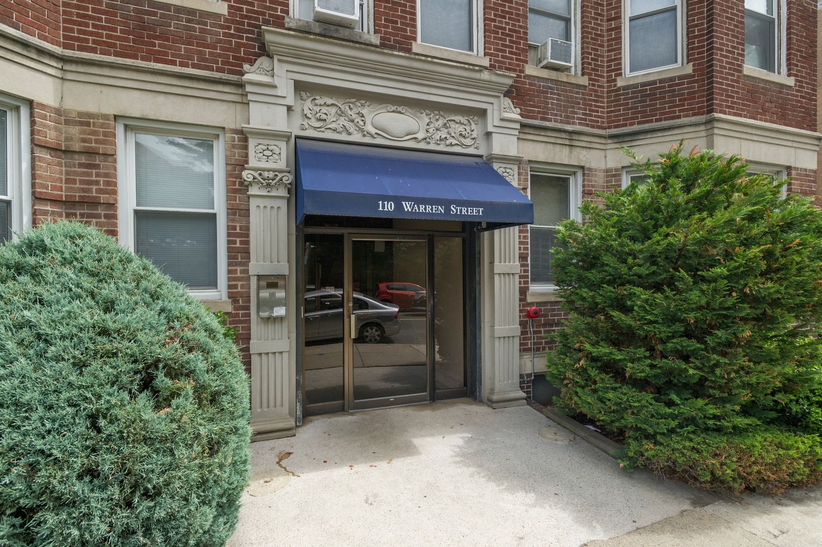 Boston Condo: 108 Warren st