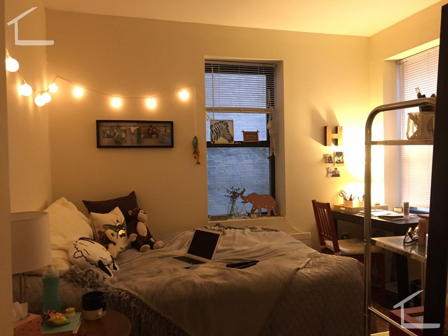 Boston House: 836 Beacon St