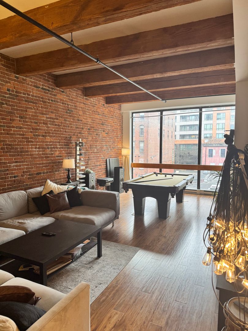 Boston (North End) House: 254 Freind St