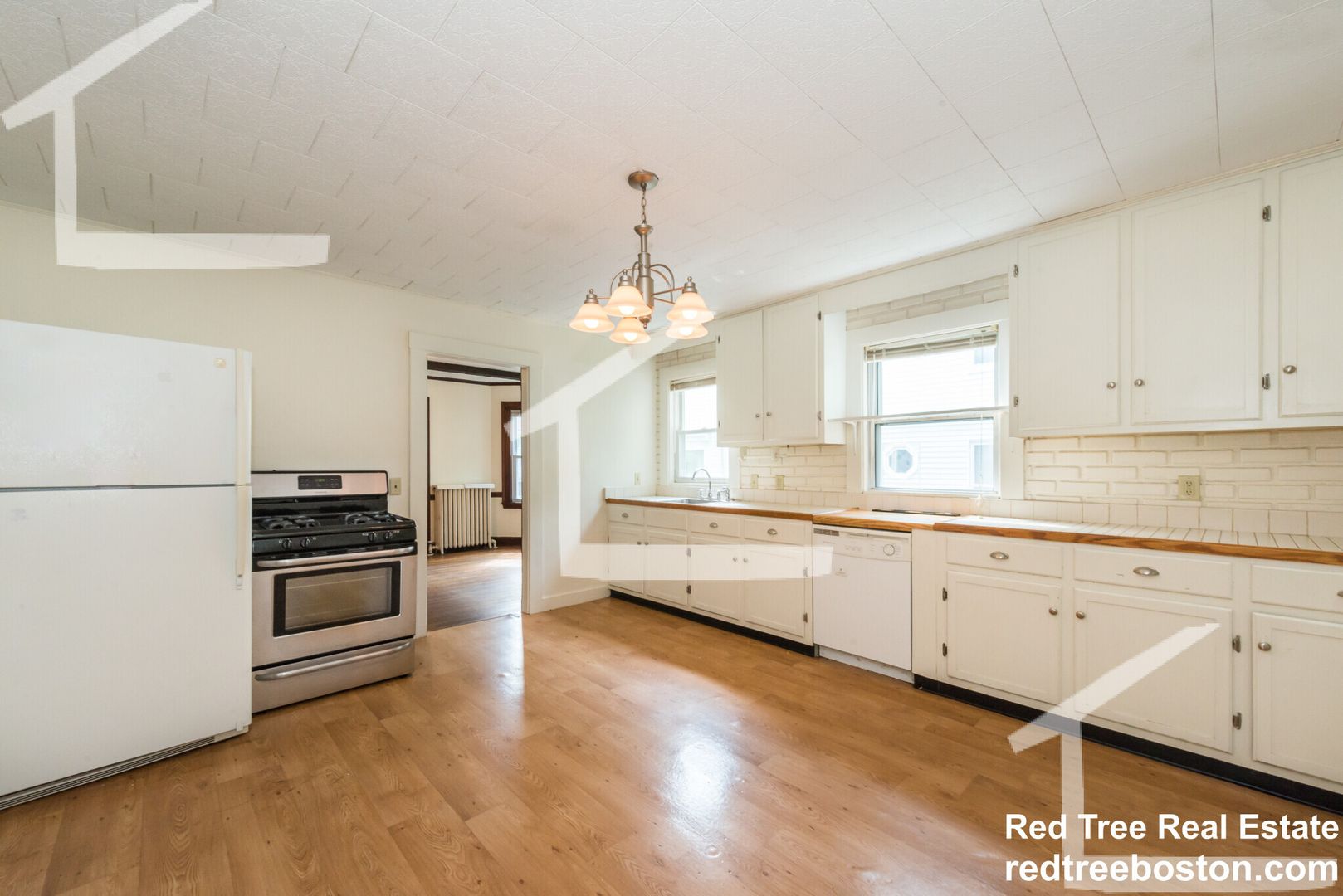 Boston Condo: 50 Hobson St