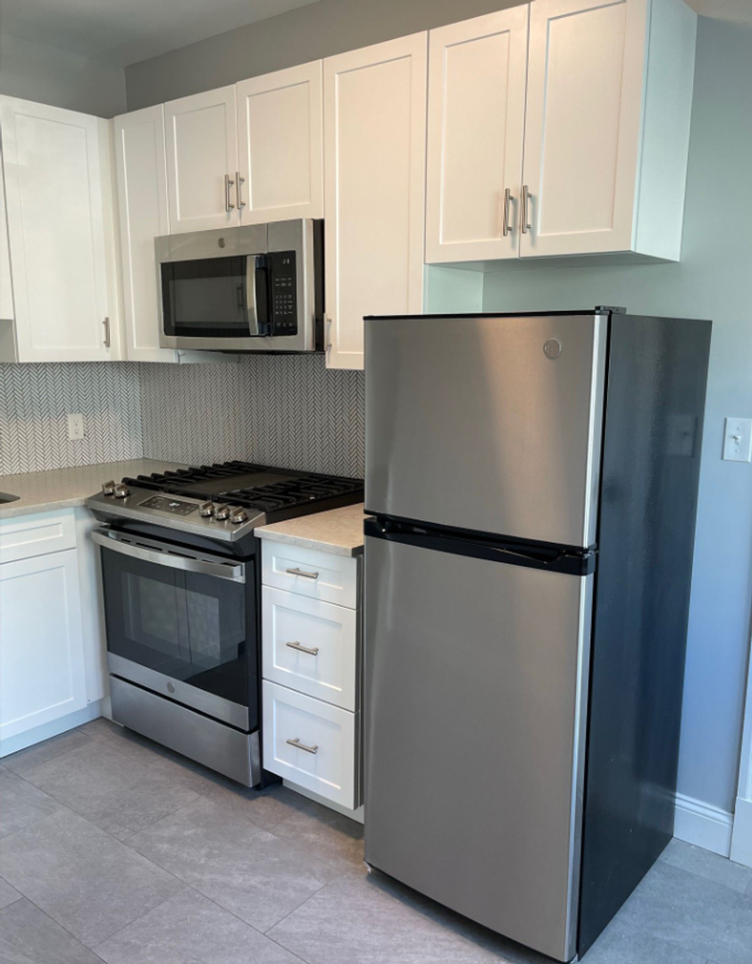 Salem Condo: 233 Lafayette St
