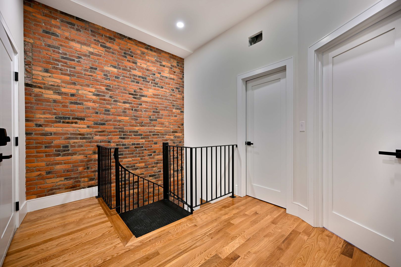 Boston Condo: 4 Winchester