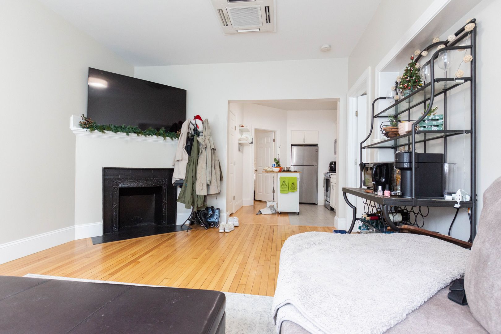 Boston Condo: 4 Gardner St