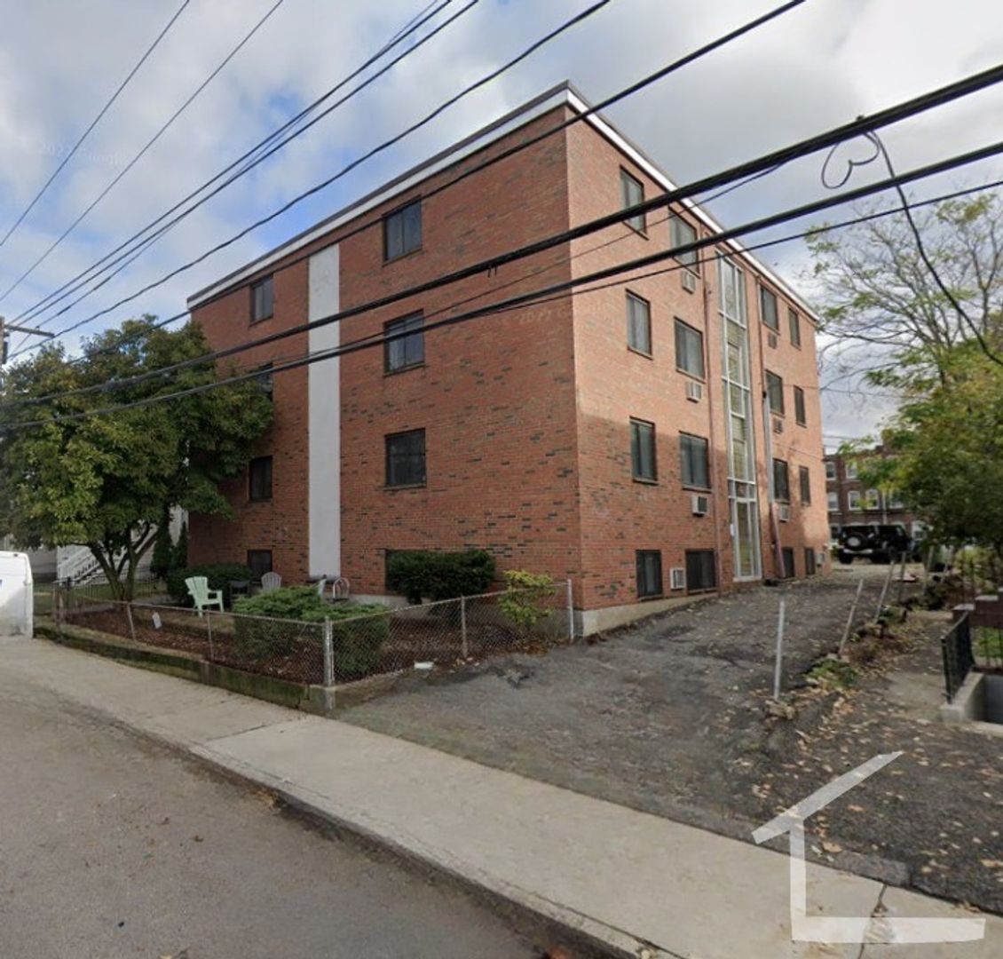 Boston (Allston) House: 2-47 Gardner St, #2