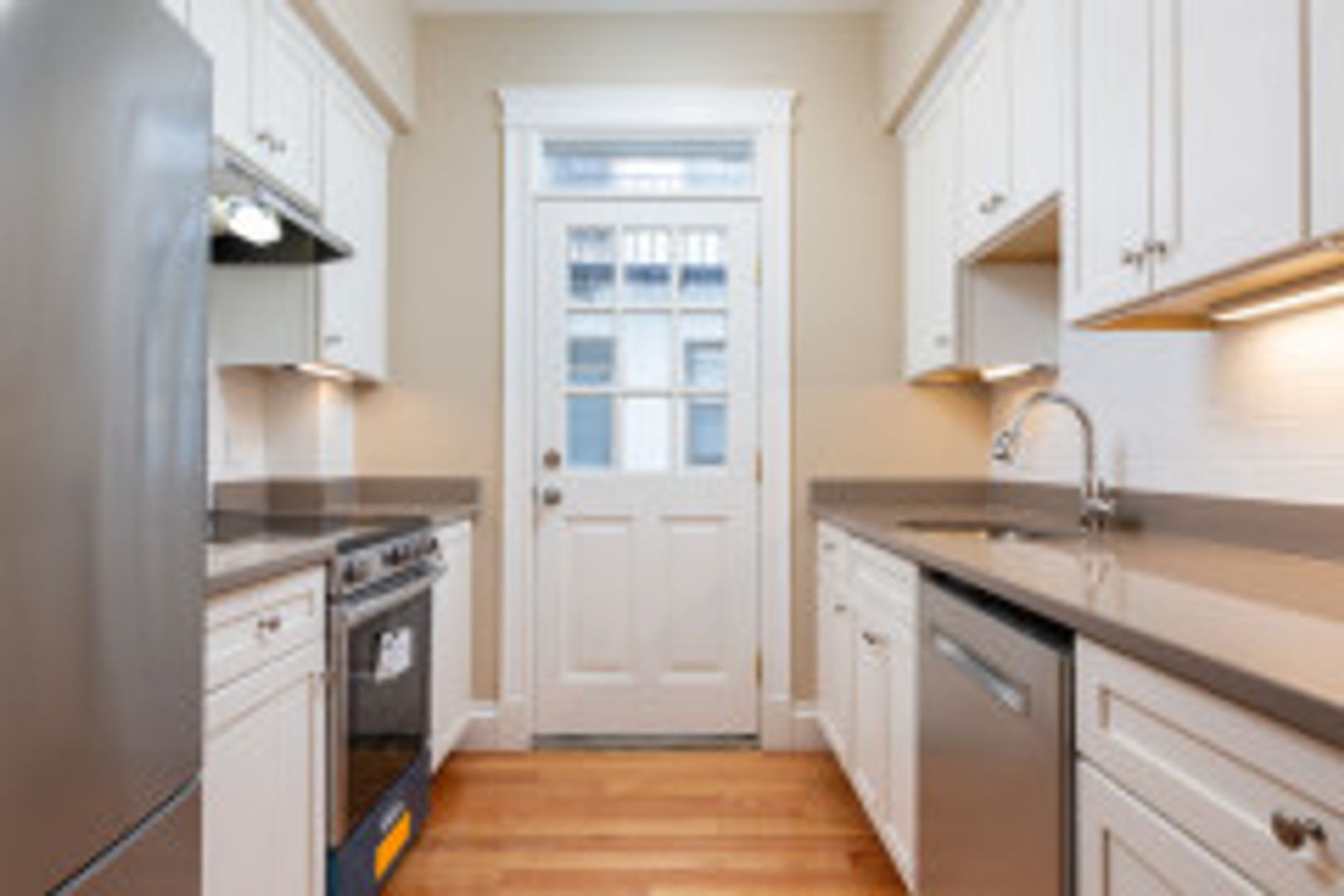 Boston Condo: 156 Charlesgate E