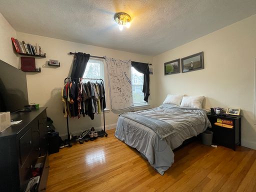 Brighton 4 Bed – 1,800 Sq Ft – Laundry in Unit – No Fee – 8/31 – photo 1