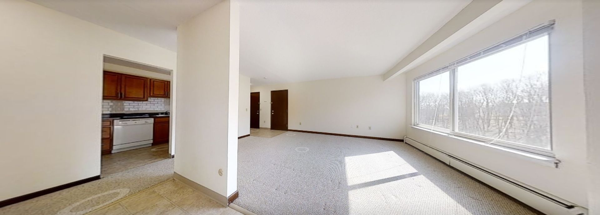 Worcester House: 12-380 Sunderland Rd, #12