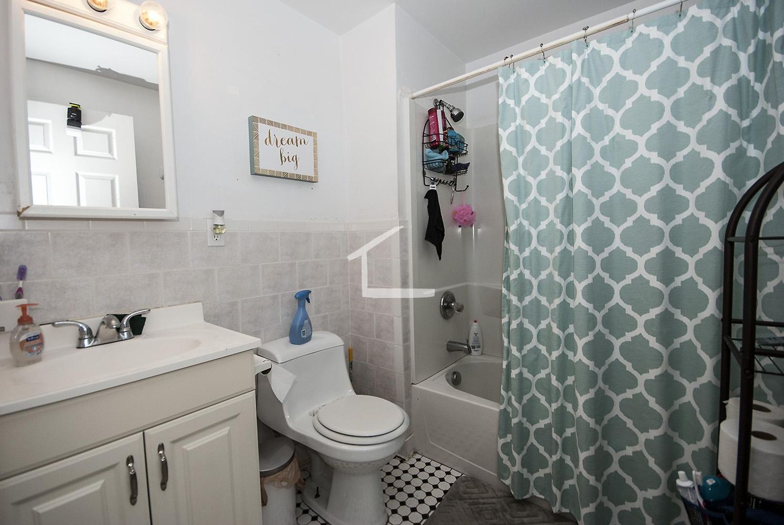 Brookline Condo: 4 Egmont St.,