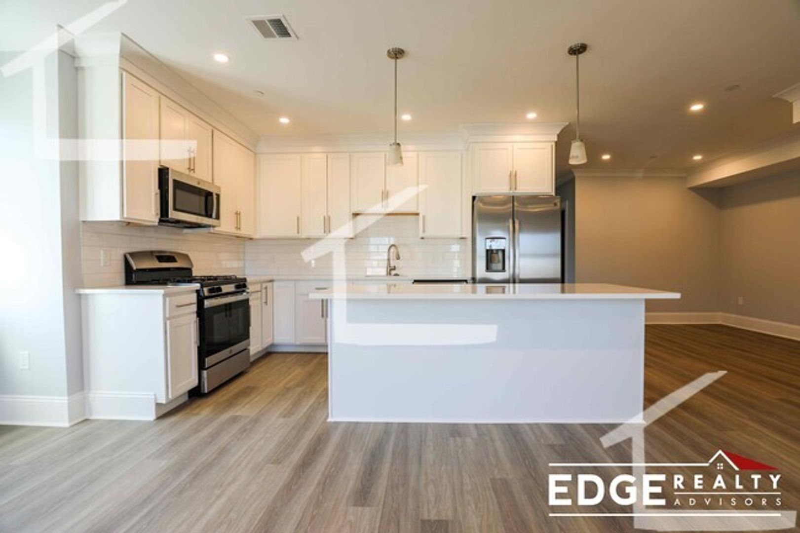 Boston Condo: 80 North Beacon St