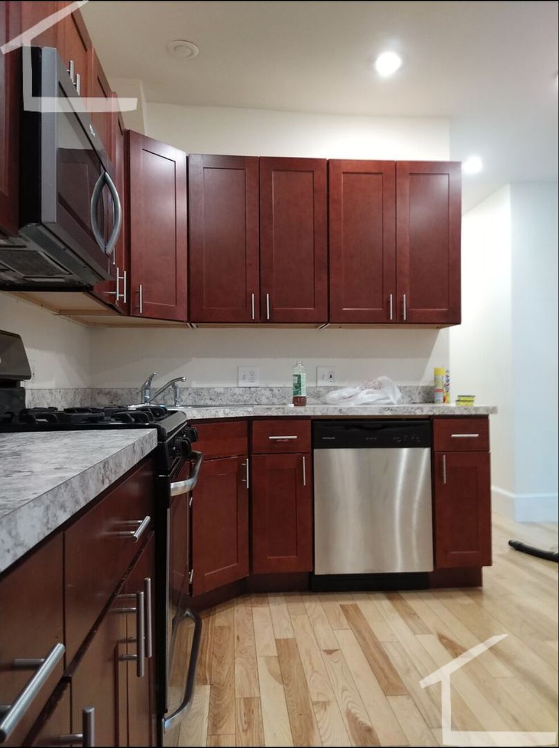 Boston Condo: 96 Calumet St