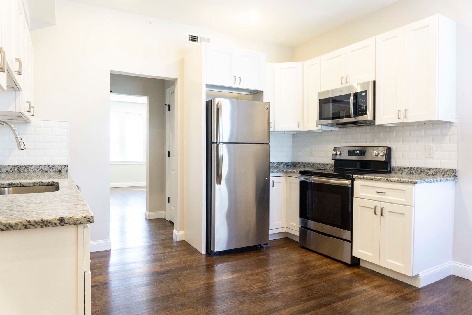 Boston Condo: 2017 Commonwealth Ave