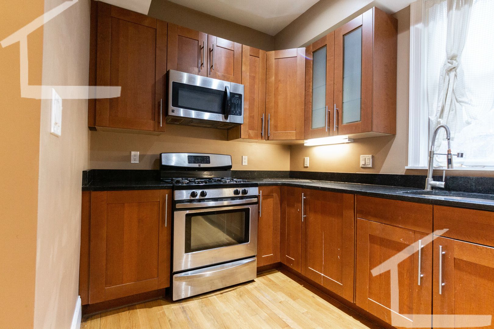 Boston Condo: 1592 Beacon St.