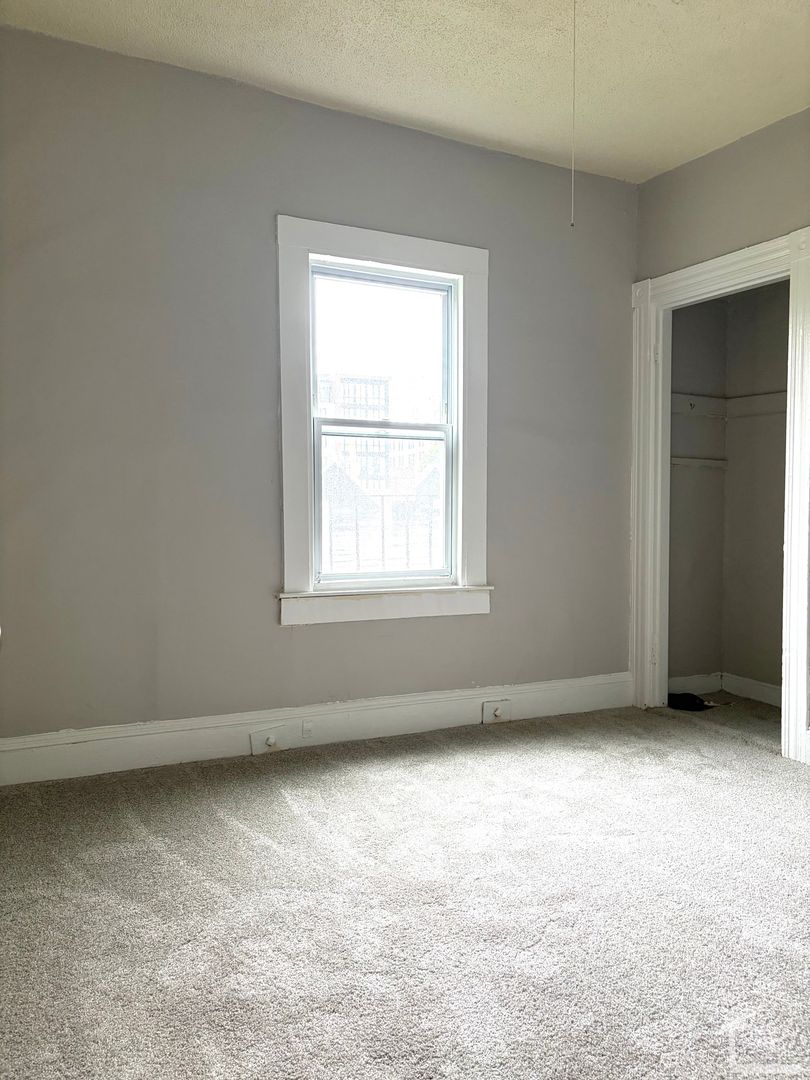Boston Townhome: 24 Blaine St
