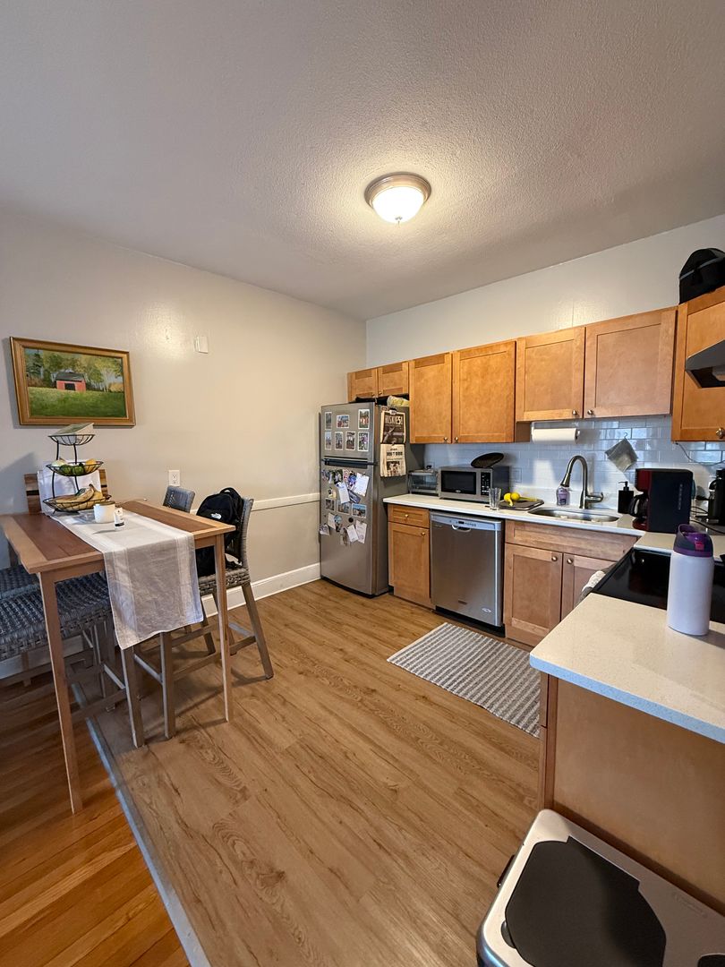 Brookline Condo: 168 Winthrop Rd