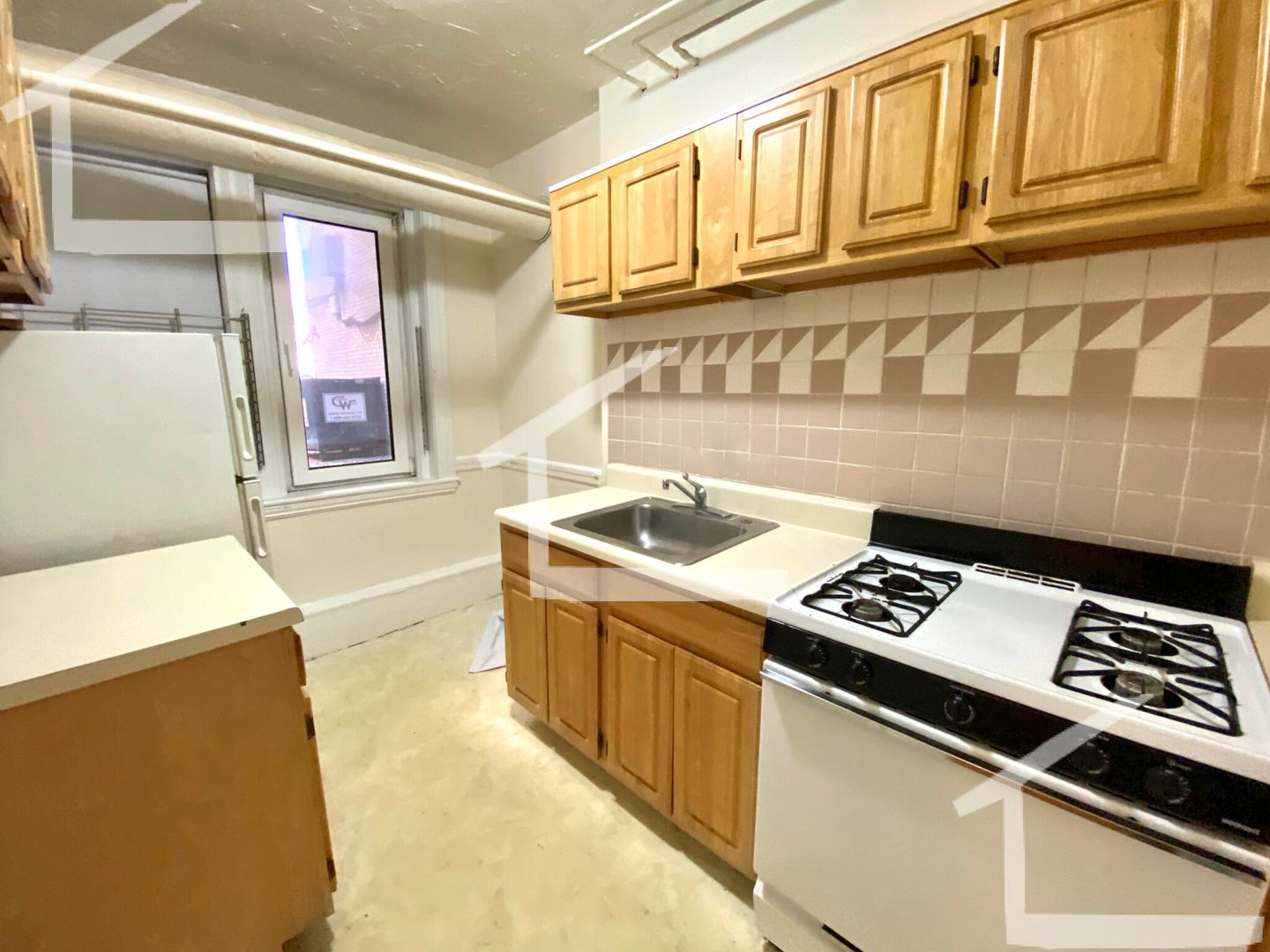 Boston Condo: 2 Lothian Rd.,