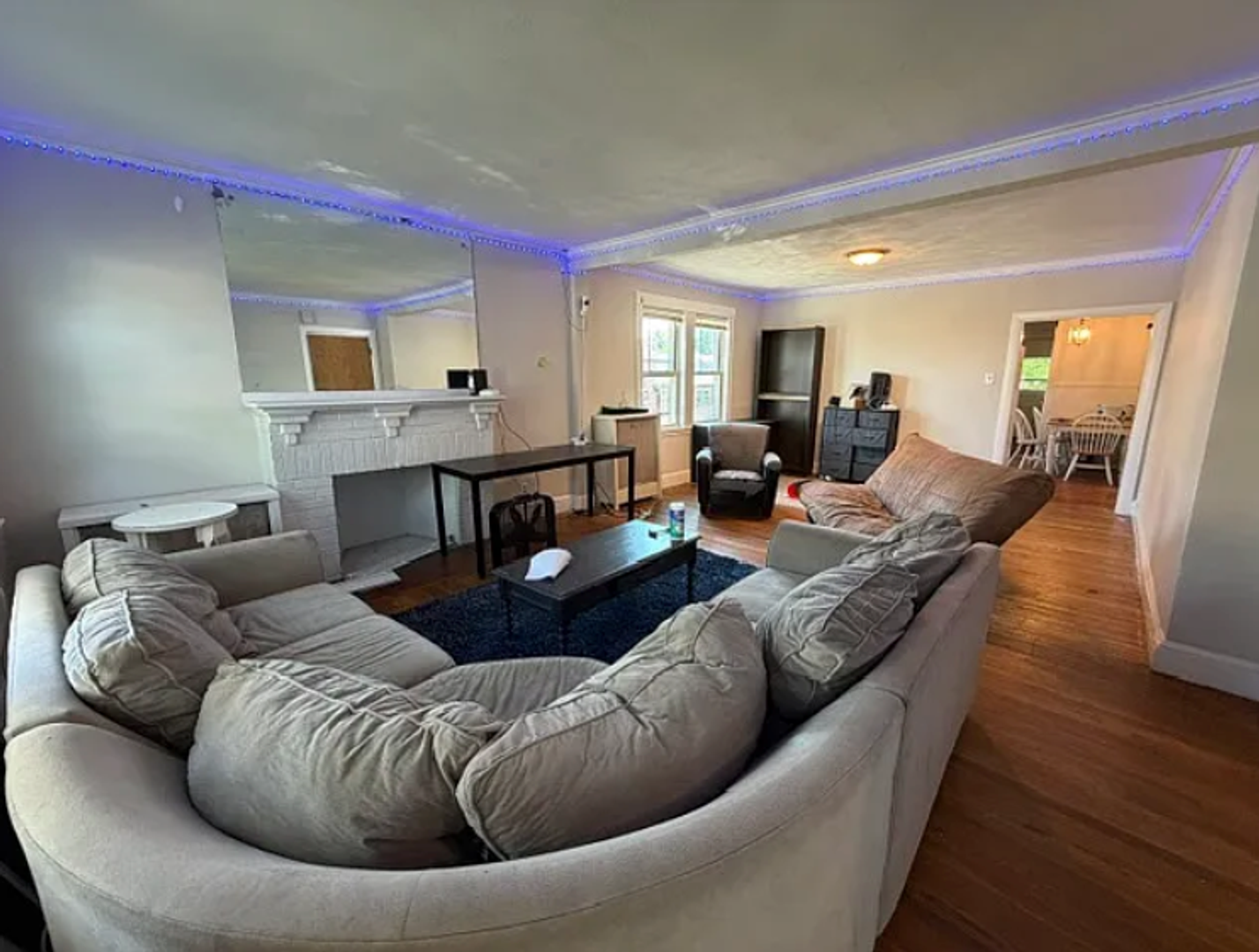Brighton Townhome: 288 Foster St