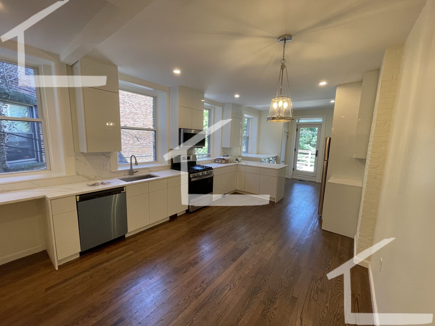 Brookline Townhome: 1726 Beacon St,