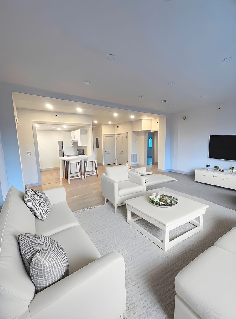 Boston Condo: 475 Commonwealth Ave