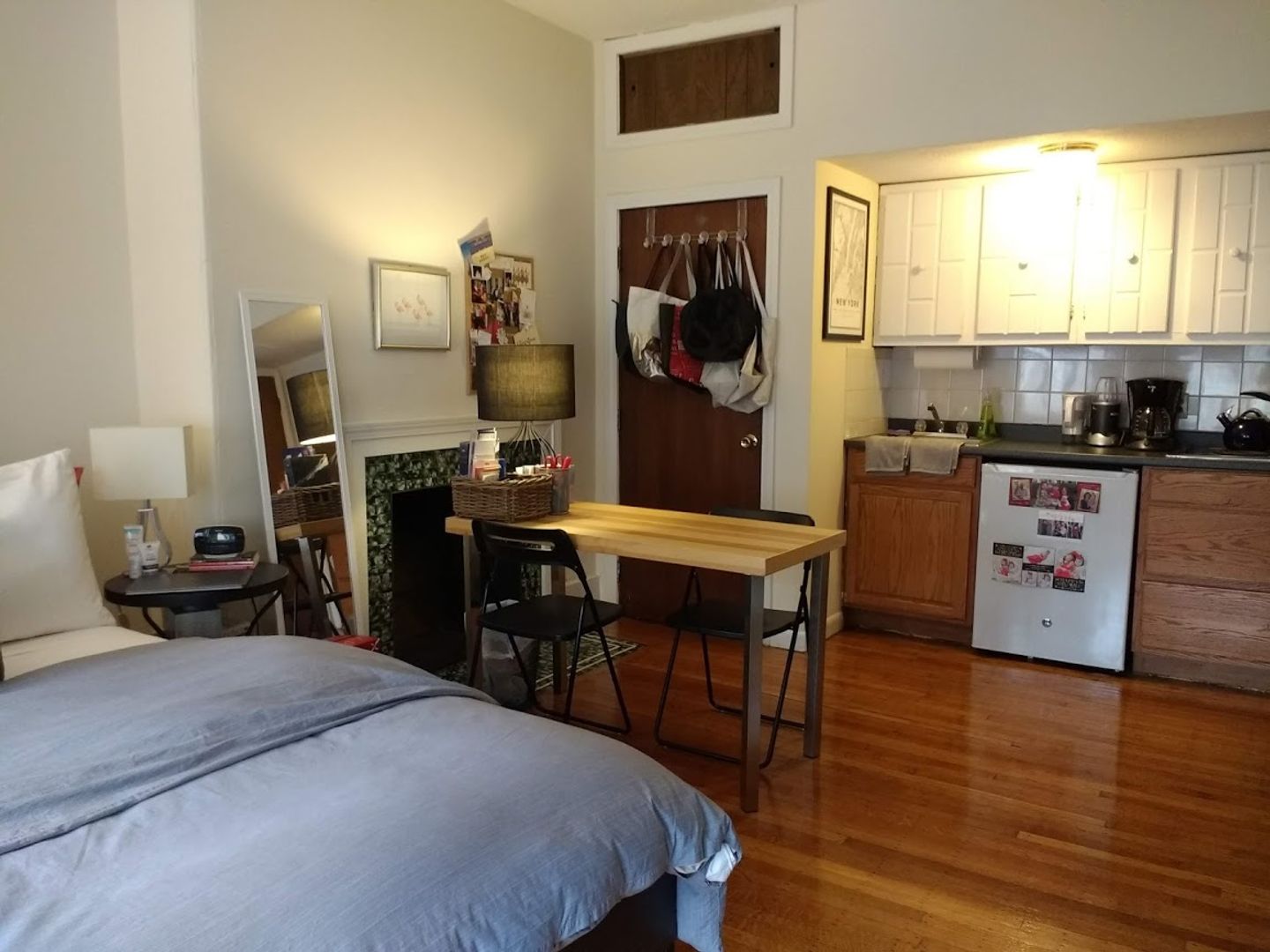 Boston House: 907 Beacon St