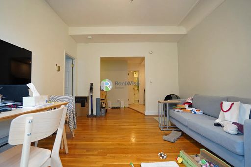 No Brokers Fee, No Security Deposit, Back Bay Area – photo 1