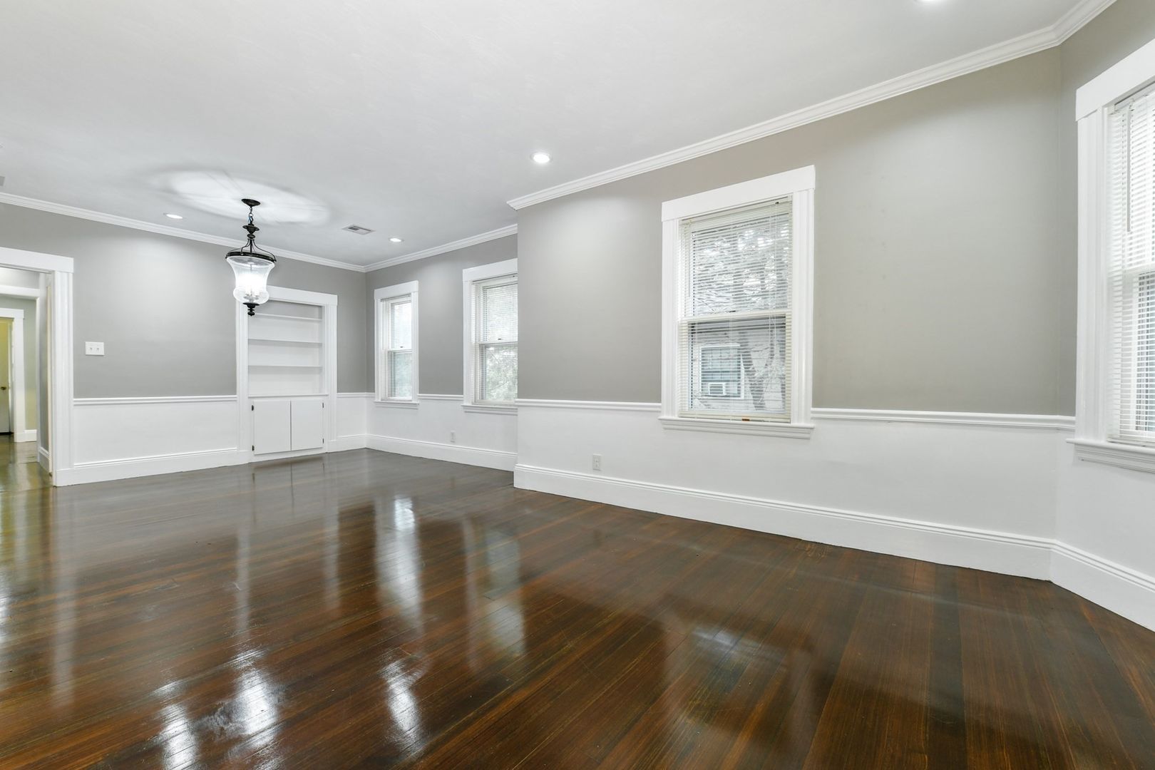 Brookline Condo: 53 Wolcott Road