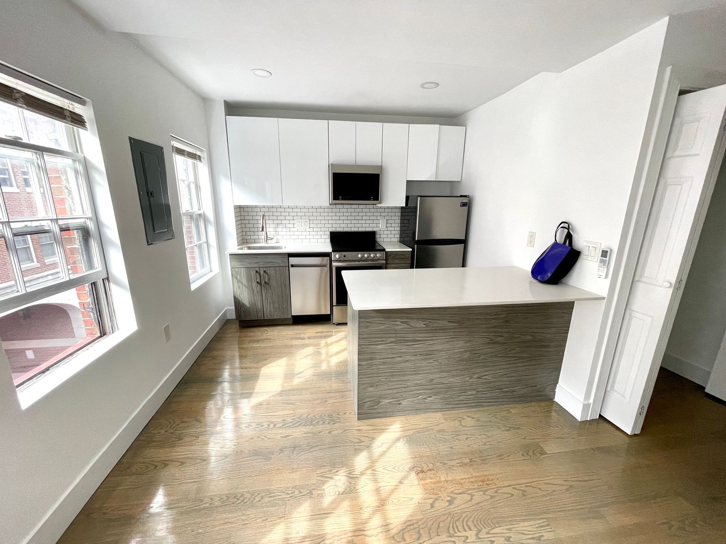 Beacon Hill Condo: 61 joy st
