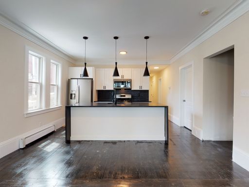 No Brokers Fee, In-Unit Washer and Dryer, Eat-in Kitchen, Large Bedrooms – photo 1