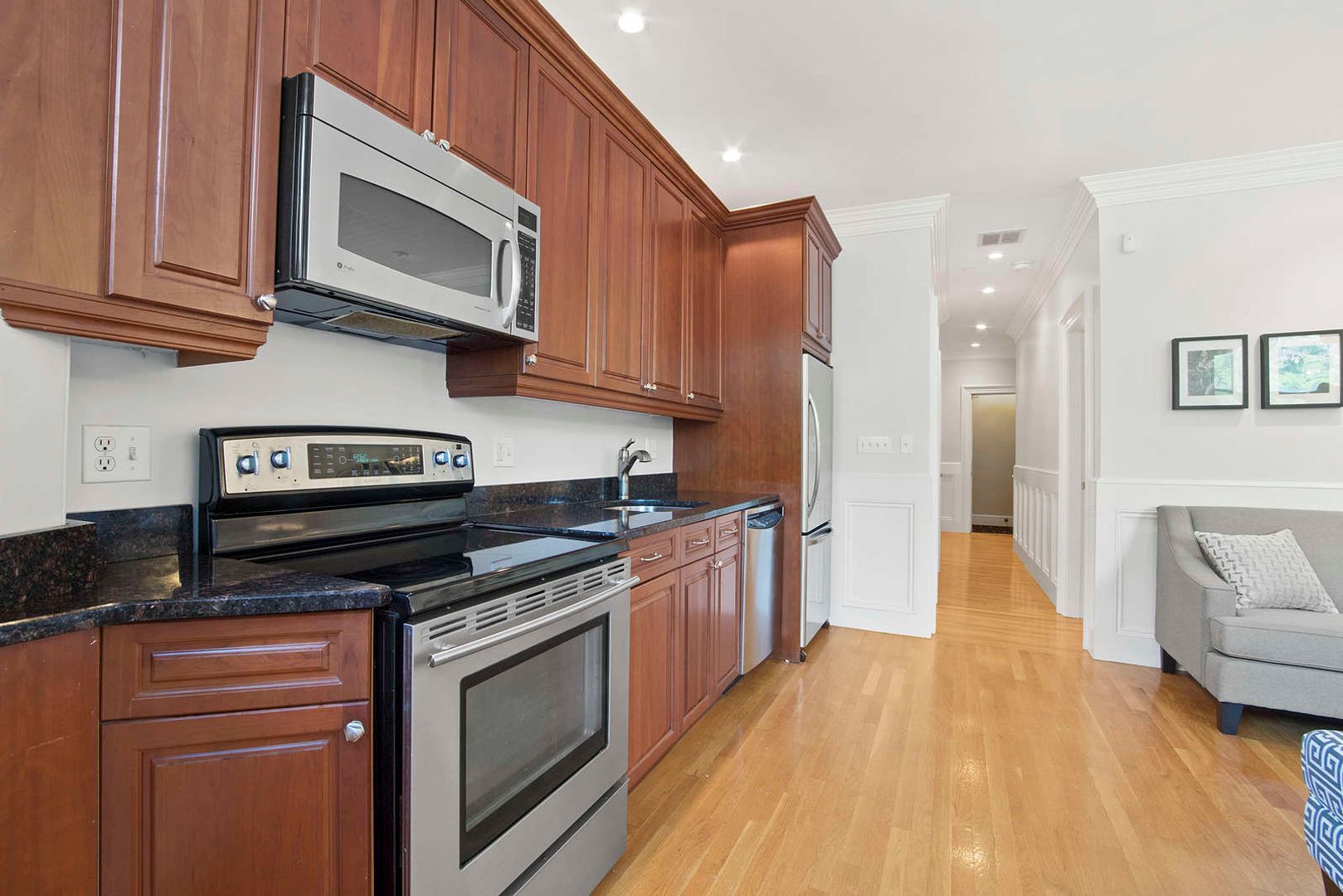 Boston Condo: 244 Beacon St