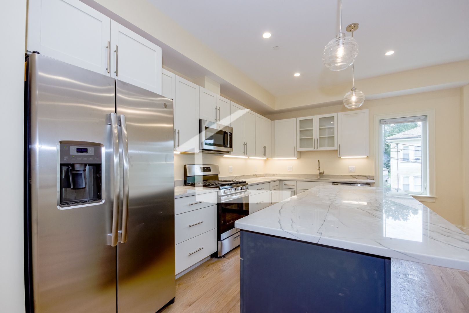 Boston Condo: 8 Cufflin St.