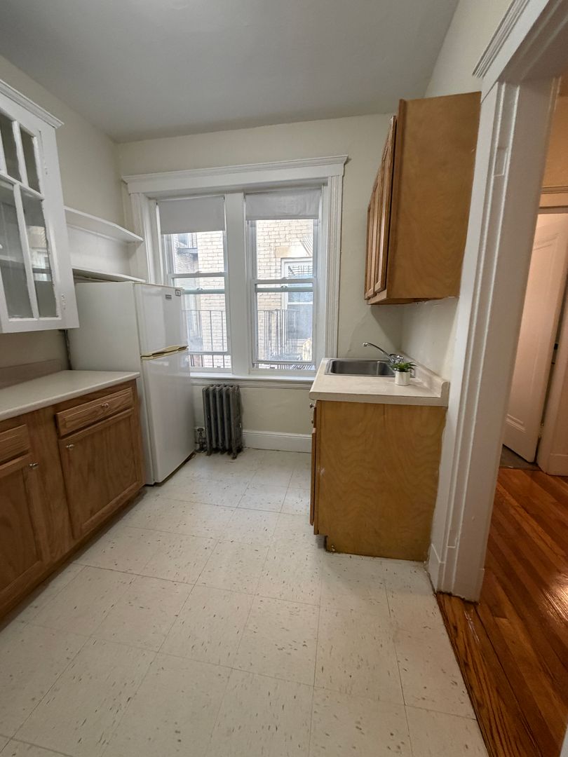 Boston House: 1800 Commonwealth Ave