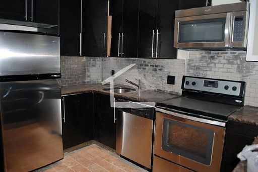 No Brokers Fee Unit in Coolidge Corner, Central AC, Fully Renovated, Parking for Rent – photo 1